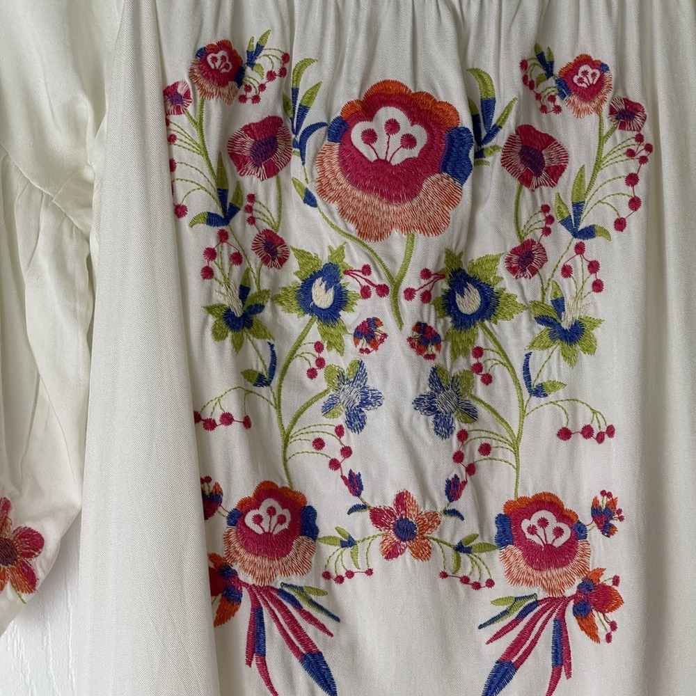 Umgee Women White Floral Embroidered Off The Shoulder Top Size M NWT Boho - Picture 3 of 15